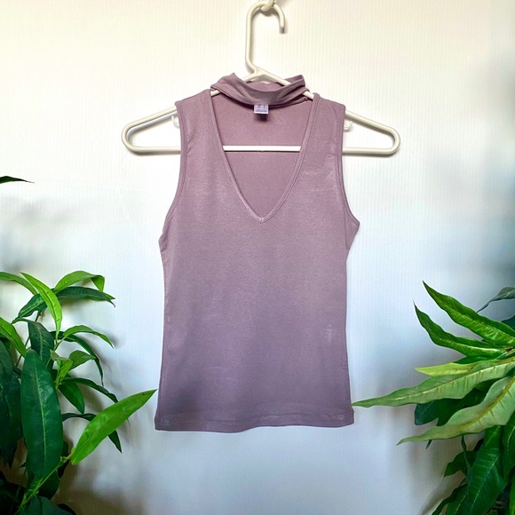 ✨2 FOR 20 ✨ - Mauve Tank with Collar - Picture 1 of 2